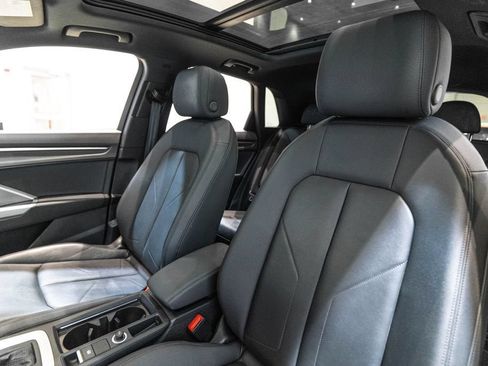 Used 2019 Audi Q3 2.0T Premium Plus w/ Premium Plus Package AWD/4WD image 6