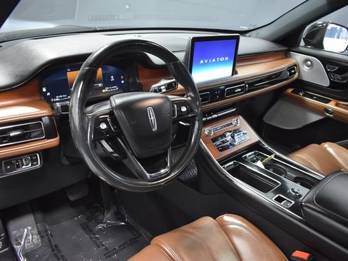 Used 2021 Lincoln Aviator Reserve w/ Equipment Group 210A AWD/4WD image 4