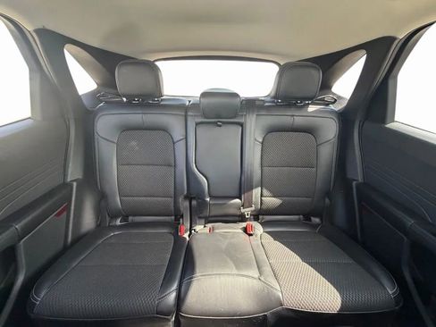 Used 2023 Ford Escape SE image 29