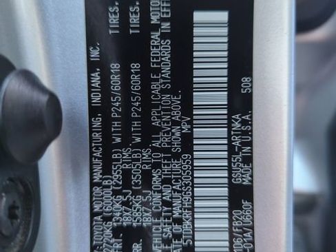 Used 2016 Toyota Highlander LE image 33