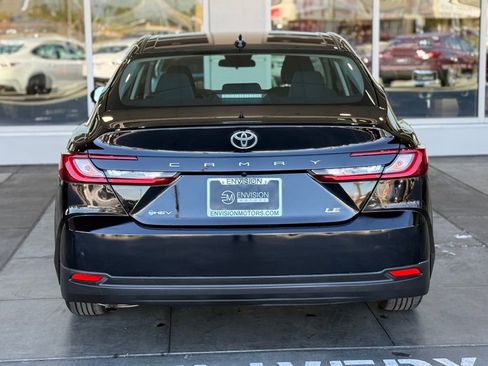 Used 2025 Toyota Camry LE image 10