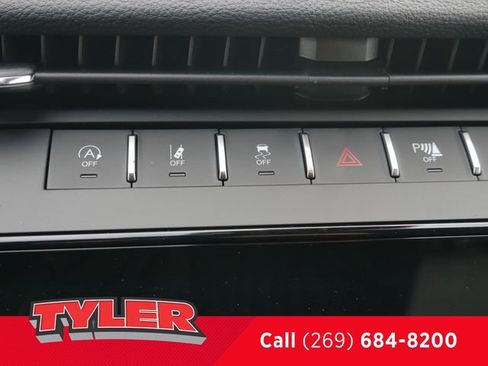 New 2026 Jeep Grand Cherokee Altitude AWD/4WD image 30