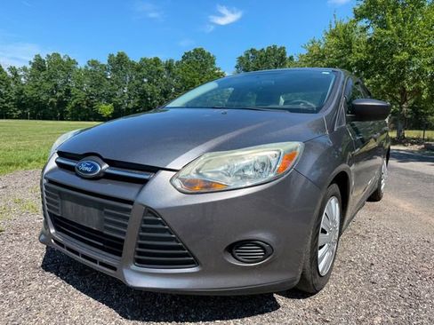 Used 2013 Ford Focus S FWD image 1