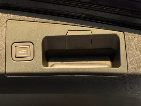 New 2026 Cadillac XT5 Luxury image 26