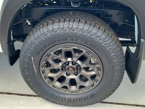 New 2026 Nissan Frontier PRO-4X w/ Pro-4x Convenience Package AWD/4WD image 5