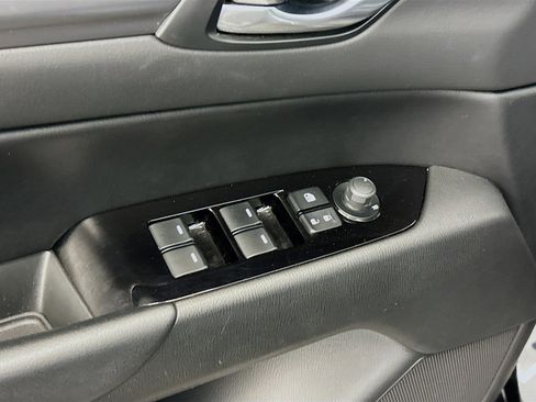 Used 2025 MAZDA CX-5 AWD 2.5 S w/ Preferred Package image 15