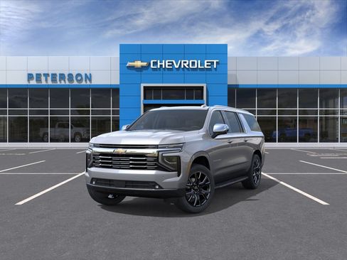 New 2026 Chevrolet Suburban Premier AWD/4WD image 9