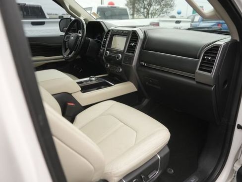 Used 2019 Ford Expedition Platinum image 30