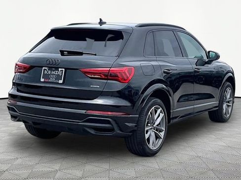 Used 2023 Audi Q3 2.0T Premium w/ Black Optic Sport Package AWD/4WD image 2