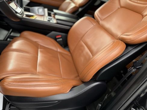 Used 2020 Lincoln Navigator Reserve w/ Luxury Package image 13