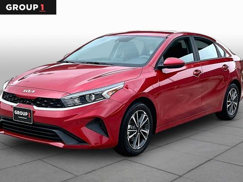 Certified 2024 Kia Forte LXS FWD image 1