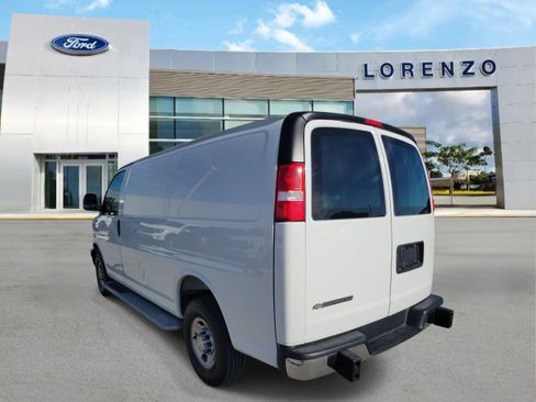 Used 2025 Chevrolet Express 2500 w/ Driver Convenience Package RWD image 7