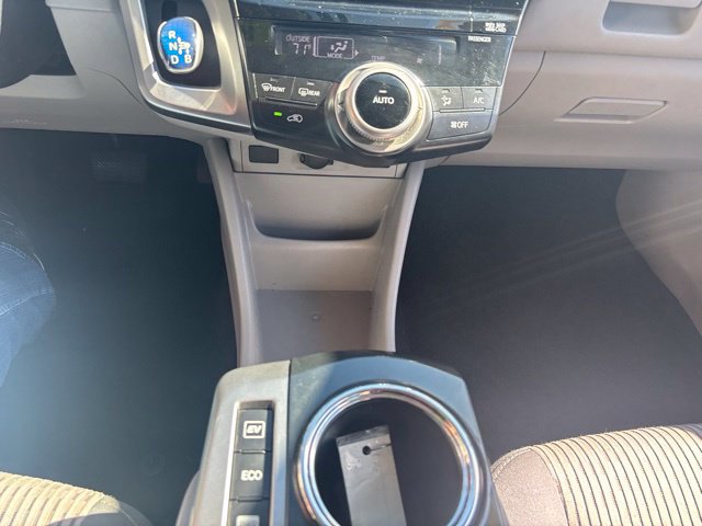Used 2017 Toyota Prius V Three FWD image 13