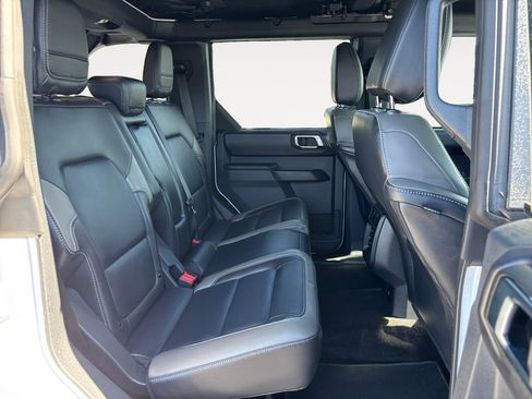 Used 2025 Ford Bronco Outer Banks image 11