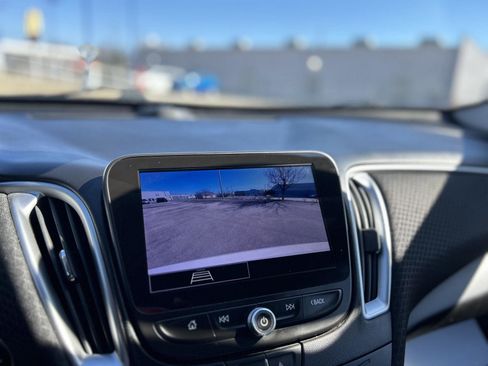 Used 2024 Chevrolet Malibu LT image 24