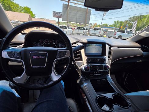 Used 2018 GMC Yukon SLT RWD image 12