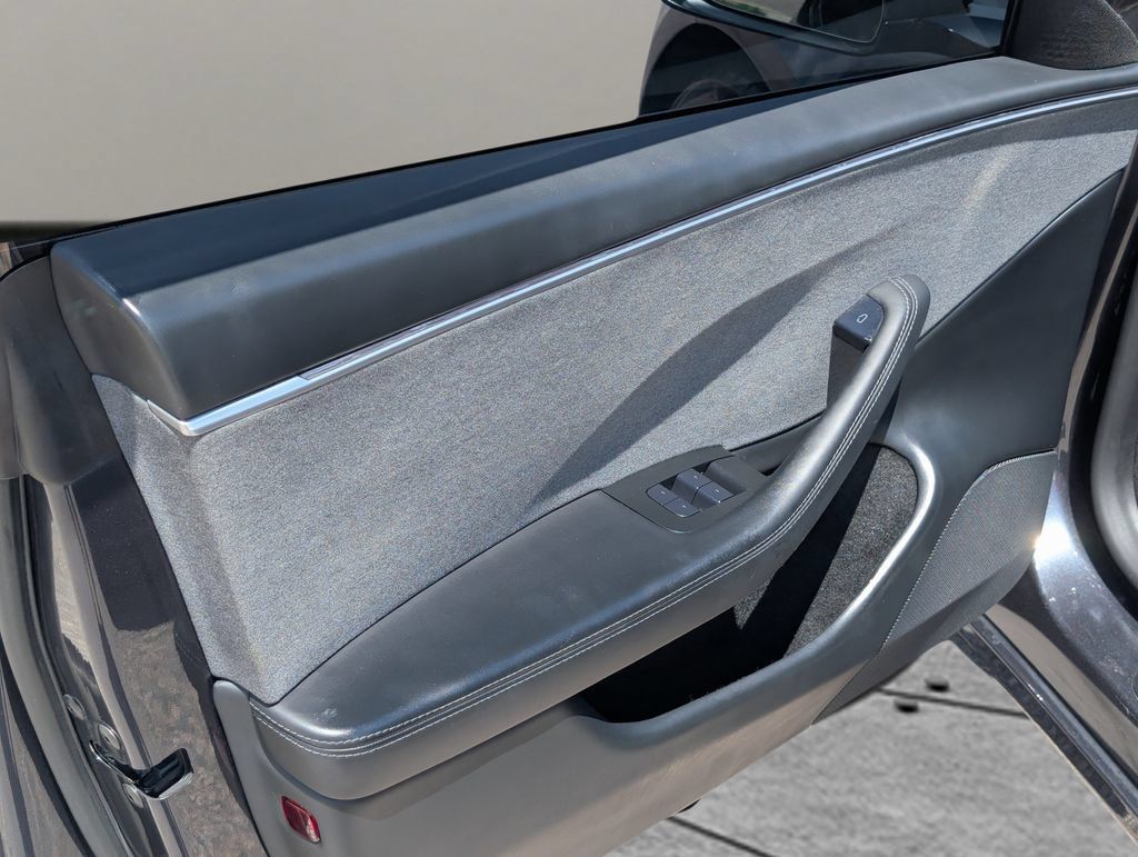 Used 2024 Tesla Model 3 Standard Range RWD image 15