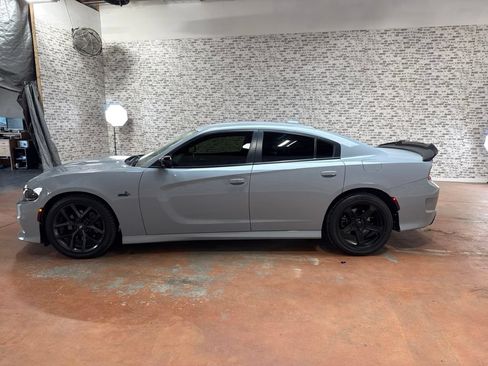 Used 2020 Dodge Charger R/T w/ Blacktop Package RWD image 4