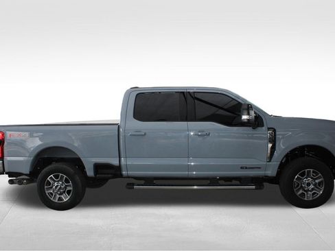 Used 2025 Ford F250 Lariat w/ FX4 Off-Road Package AWD/4WD image 17