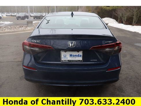 Used 2025 Honda Civic Sport image 6