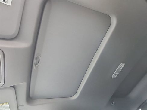 New 2025 GMC Sierra 2500 SLT w/ SLT Premium Package image 18