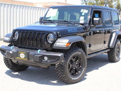 Used 2023 Jeep Wrangler Unlimited w/ Cold Weather Group AWD/4WD image 11