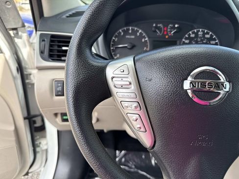 Used 2015 Nissan Sentra S image 28
