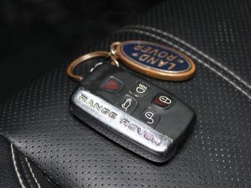 Used 2020 Land Rover Range Rover Velar S AWD/4WD image 14