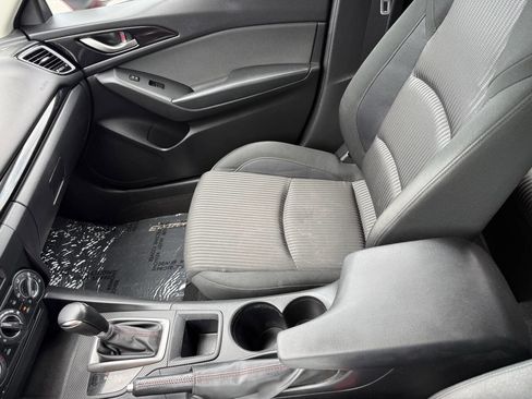 Used 2014 MAZDA MAZDA3 i Touring w/ Moonroof Package 1 FWD image 19