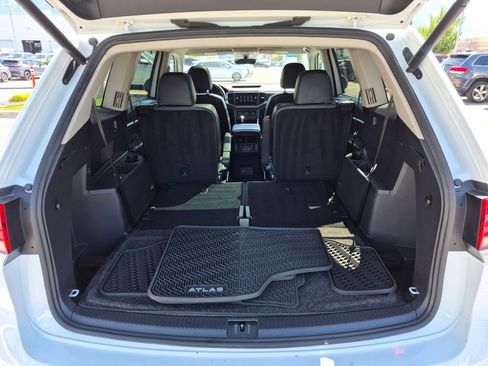 Used 2021 Volkswagen Atlas SE w/ Panoramic Sunroof Package AWD/4WD image 31