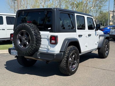 Used 2018 Jeep Wrangler Unlimited Sport S image 8