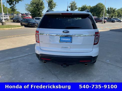 Used 2015 Ford Explorer XLT w/ Equipment Group 202A FWD image 5