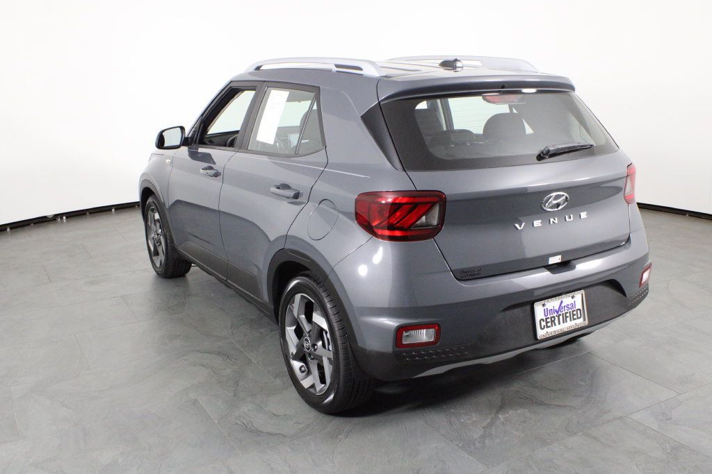 Certified 2026 Hyundai Venue SEL FWD image 16