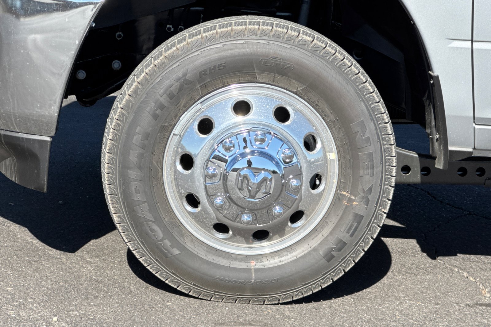 New 2026 RAM 3500 Big Horn AWD/4WD image 24
