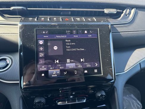 New 2025 Jeep Grand Cherokee L Altitude image 13