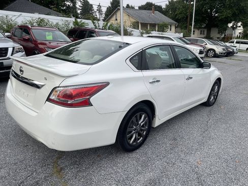 Used 2015 Nissan Altima 2.5 S w/ Sport Value Package FWD image 6