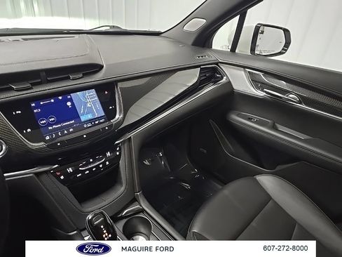 Used 2021 Cadillac XT6 Sport AWD/4WD image 30