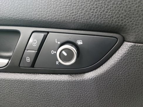 Used 2013 Volkswagen Passat 2.5 SEL Premium image 25