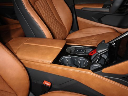 Used 2023 Lamborghini Urus S image 10