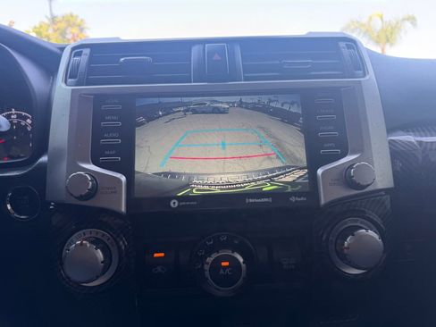 Used 2022 Toyota 4Runner SR5 AWD/4WD image 20