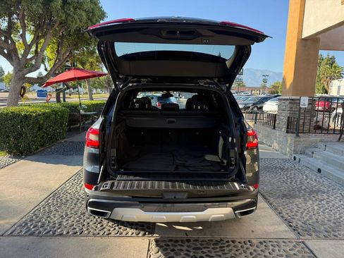Used 2019 BMW X5 xDrive40i w/ Premium Package 2 AWD/4WD image 24