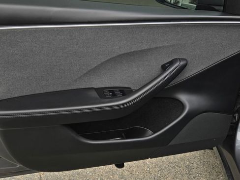 Used 2024 Tesla Model 3 Standard Range RWD image 10