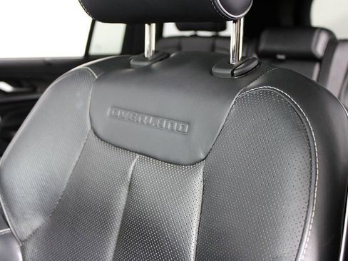 Used 2022 Jeep Grand Cherokee Overland w/ Luxury Tech Group IV image 9