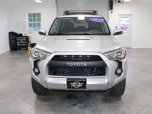 Used 2023 Toyota 4Runner TRD Off-Road Premium AWD/4WD image 3