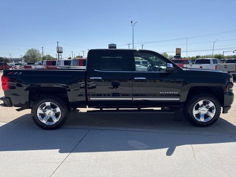Used 2018 Chevrolet Silverado 1500 LTZ Z71 w/ LTZ Plus Package image 7