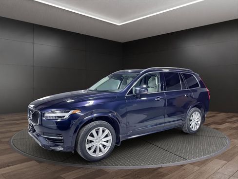 Used 2016 Volvo XC90 T6 Momentum image 4