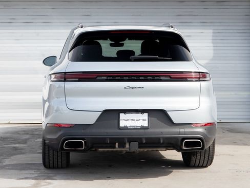 Certified 2026 Porsche Cayenne AWD/4WD image 6