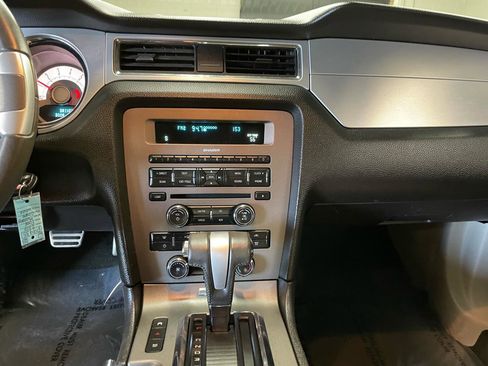Used 2010 Ford Mustang Coupe RWD image 18