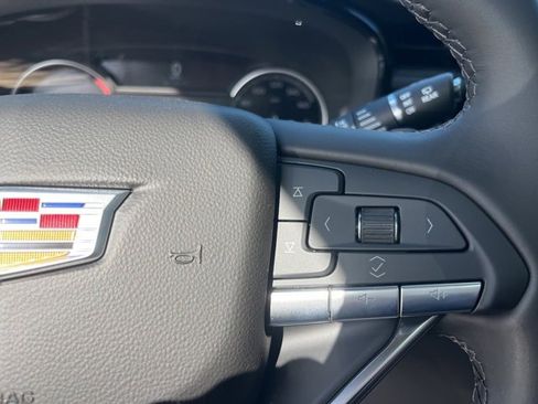 New 2025 Cadillac XT6 Luxury image 21