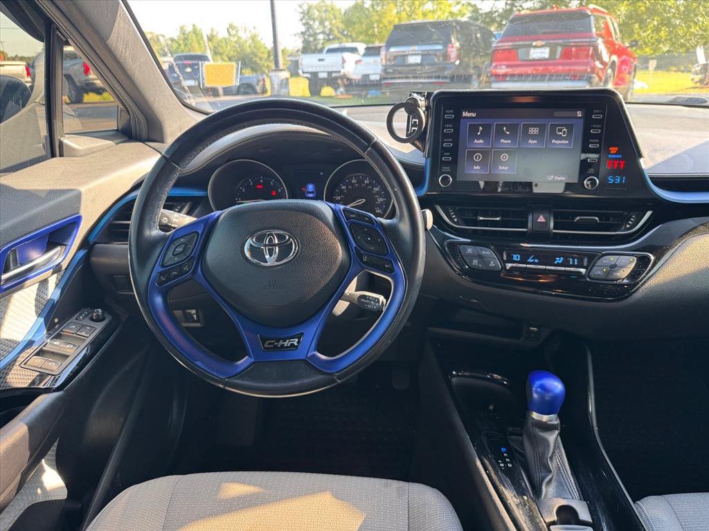 Used 2019 Toyota C-HR XLE FWD image 12
